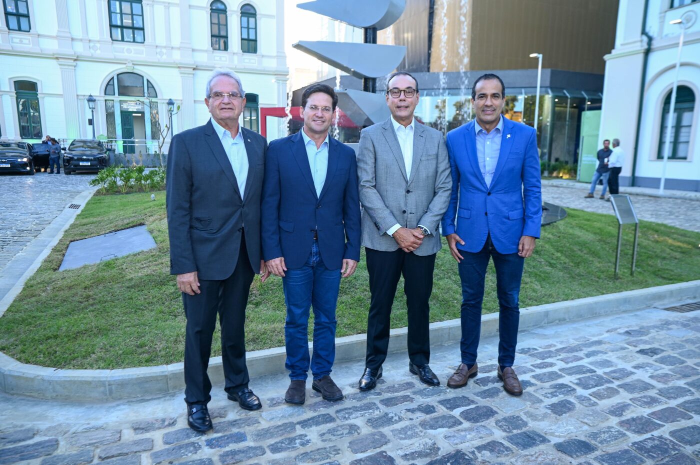 Antoine Tawil, João Roma, José Antônio Rodrigues Alves e Bruno Reis