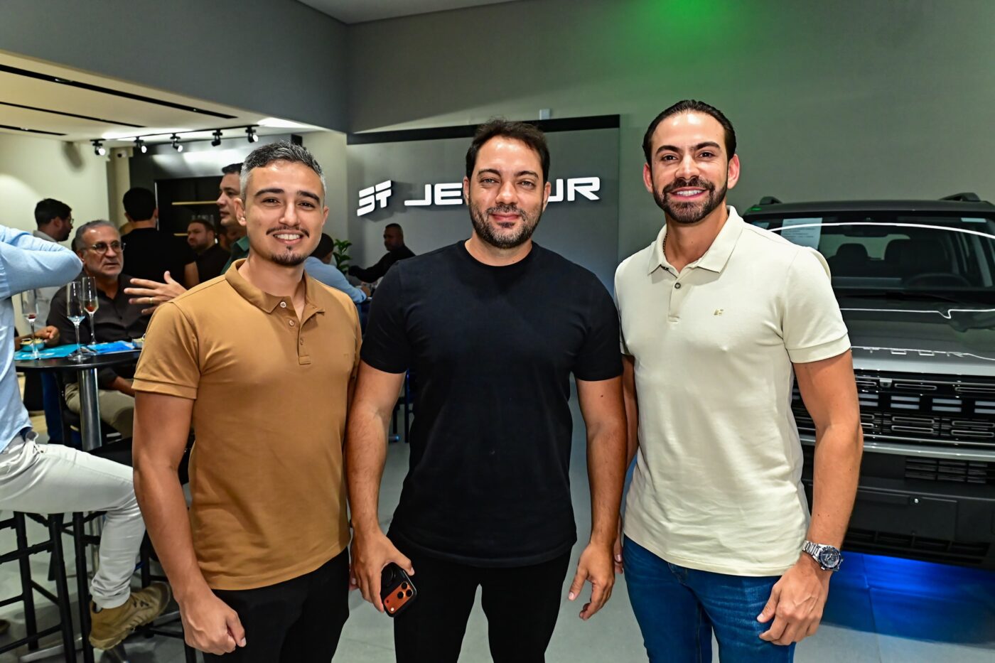Matheus Valverde, Matheus Caribé e Mario Carvalho