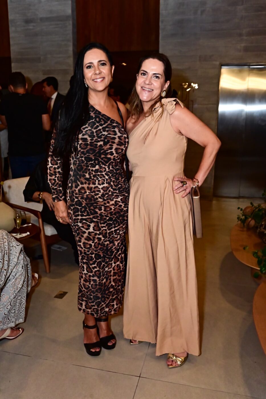 Lisani Azevedo Vilas Boas e Juliana Carvalho