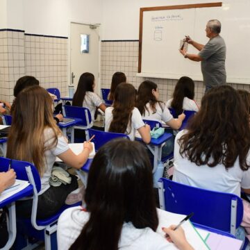 Estudantes baianos participam de seminário internacional promovido por Cambridge