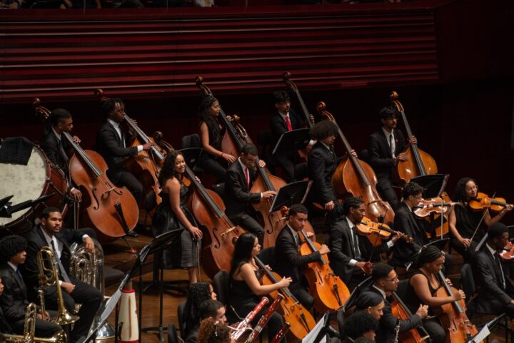 Neojiba conclui maior turnê na China com concerto na sede global da BYD