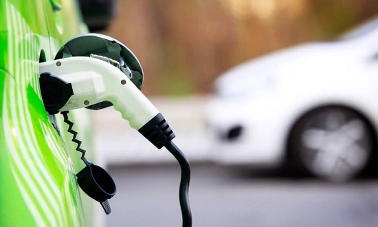 Projeto prevê pontos de recarga para veículos elétricos em estacionamentos de uso coletivo na Bahia; entenda