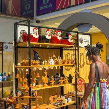 Cerâmica de Maragogipinho ocupa shopping de Salvador com feira, oficinas e desfile de moda