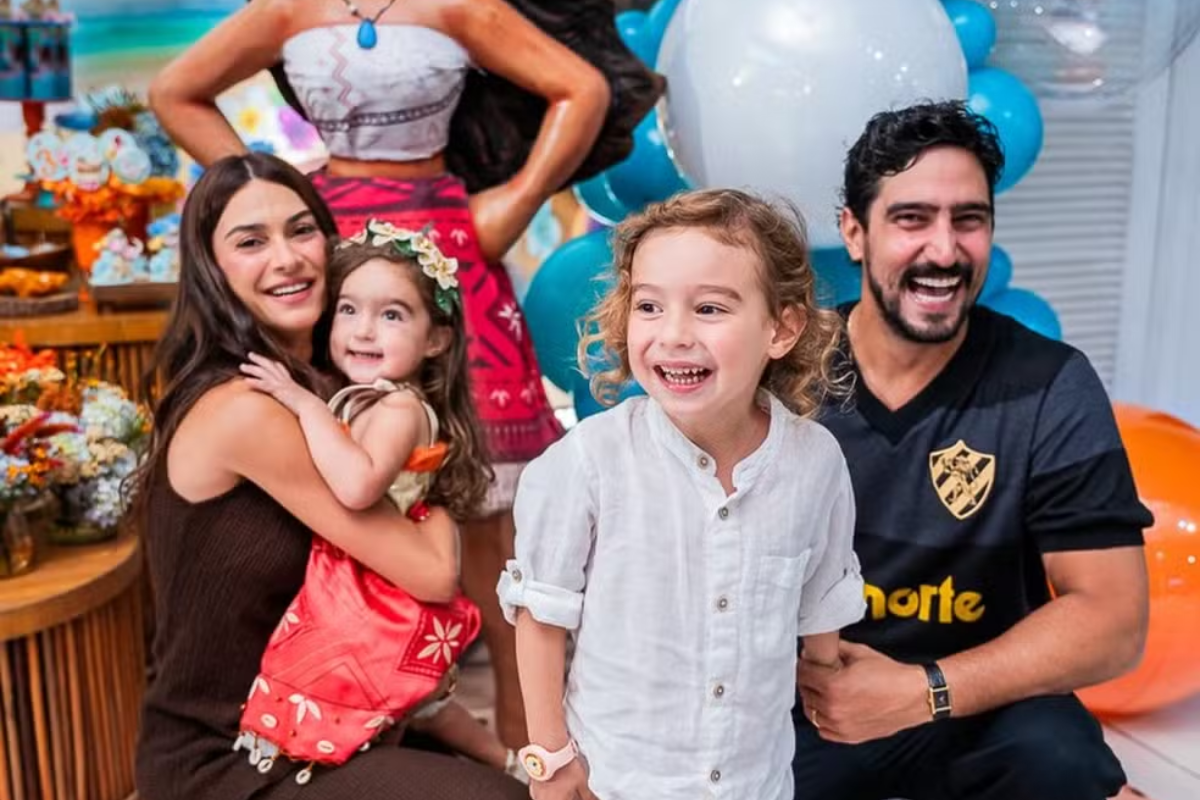 “Meu foco é criar bons seres humanos”, diz Thaila Ayala ao falar sobre maternidade