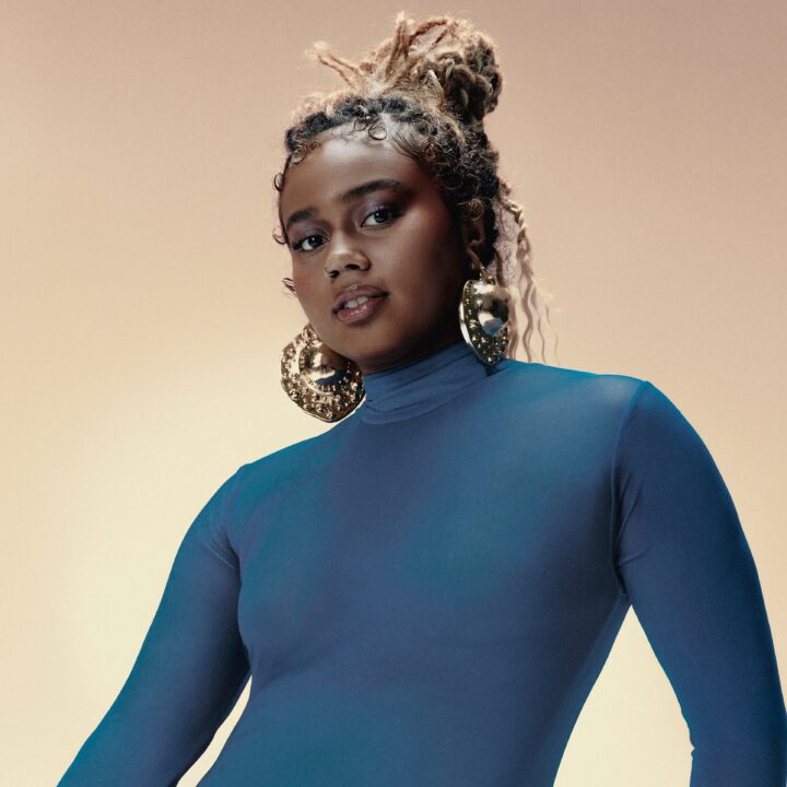 Melly dá início à nova fase na carreira com lançamento de single inédito; ouça ‘Me Livra de Todo o Mal’