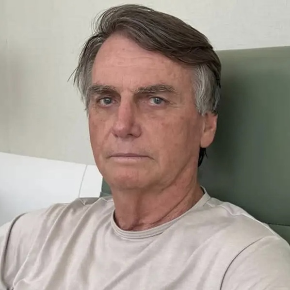 Boletim médico aponta boa evolução de Bolsonaro após cirurgia