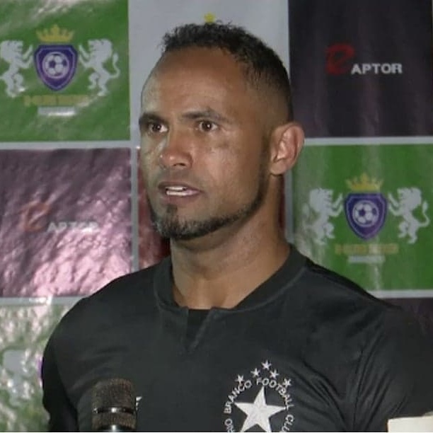 Goleiro Bruno é preso após passar meses foragido da Justiça
