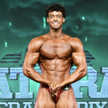 Victor Alexandre publica novas fotos de campeonato de fisiculturismo nos Estados Unidos: ‘Muito feliz’