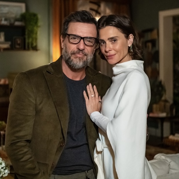 Rodrigo Lombardi e Carolina Dieckmmann surgem como Otávio e Diná em primeira foto de ‘A Viagem’