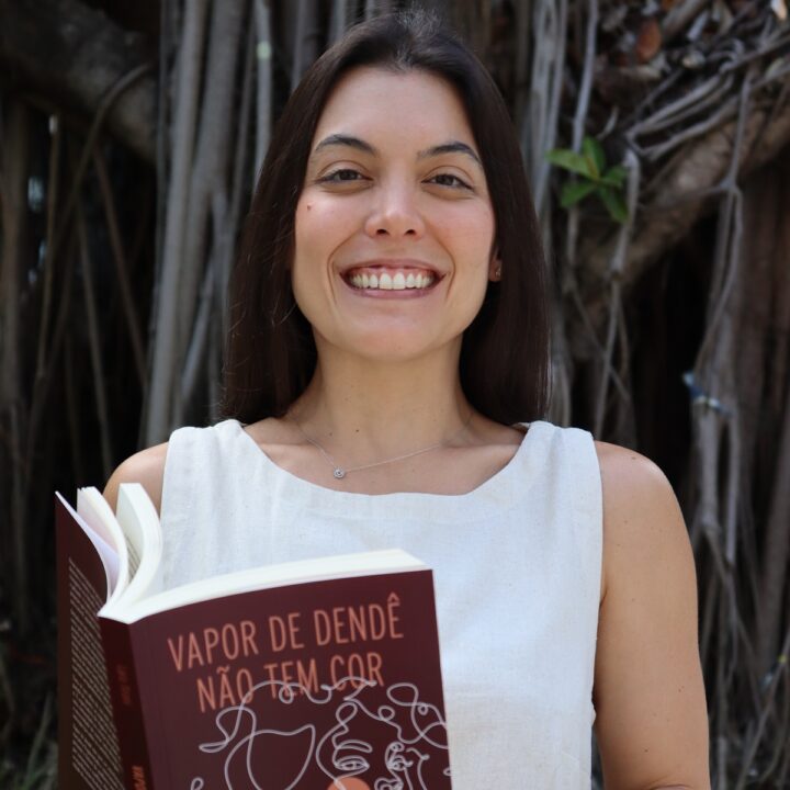 Escritora baiana Lara Tironi lança livro sobre mulheres invisibilizadas em Salvador