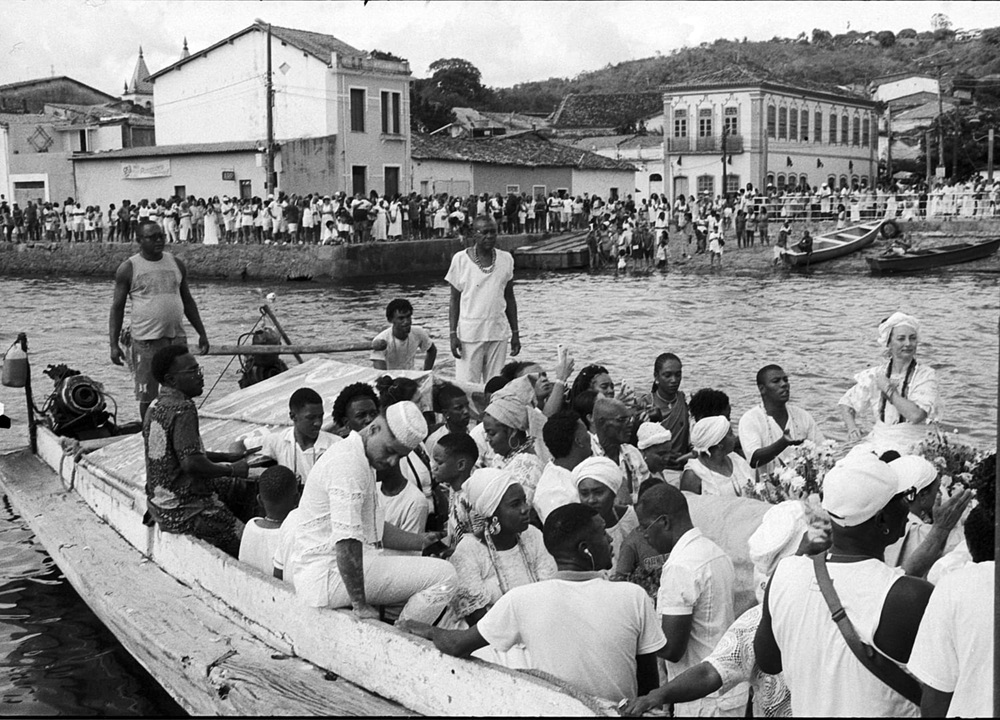 Em cartaz em São Paulo, fotógrafo baiano Lázaro Roberto lança exposição virtual inédita do acervo Zumví