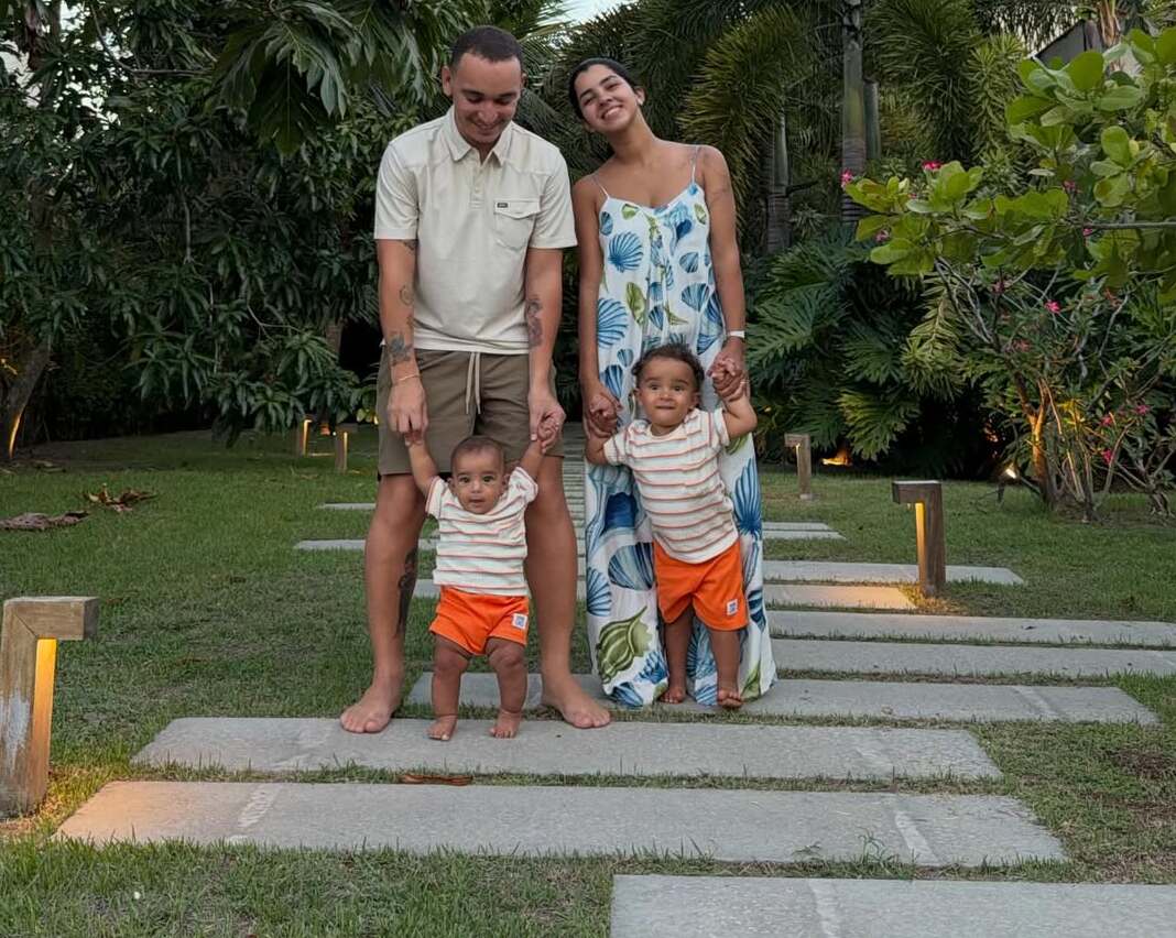 Filhos de João Gomes e Ary Mirelle encantam ao escutar ‘Dominguinho 2’, gravado em Salvador