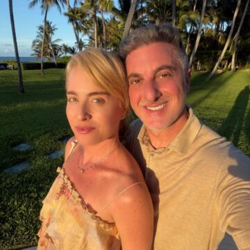 Angélica e Luciano Huck compartilham registros do novo integrante da família: “Com os irmãos”