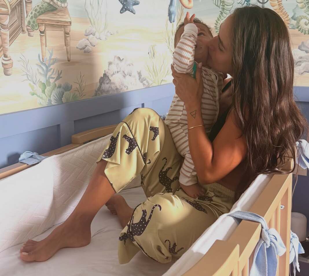 Carol Peixinho mostra momento fofo do filho Bento e declara: “Emocionante”