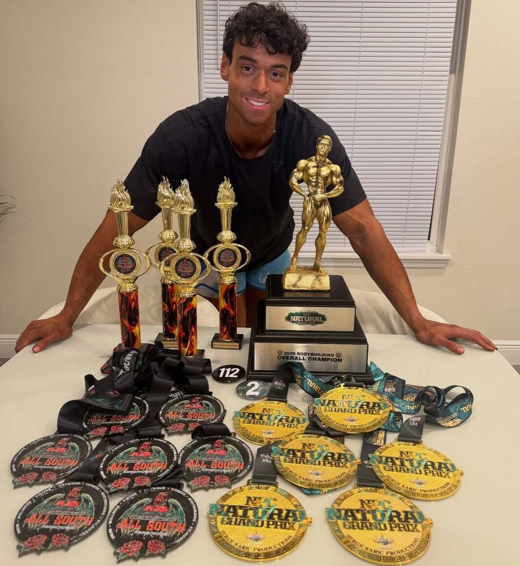 Filho de Xanddy e Carla Perez se emociona após brilhar em campeonato de fisiculturismo: “Recompensador”