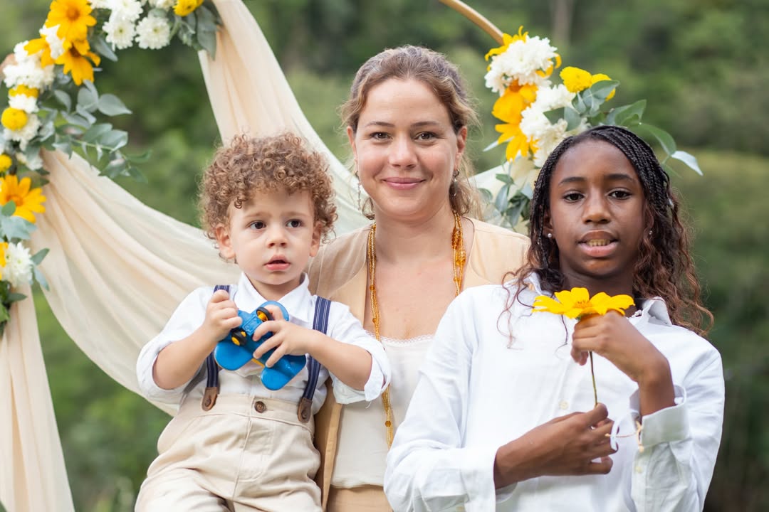 Leandra Leal compartilha fotos raras com os filhos: ‘Viva esse amor-cachoeira’