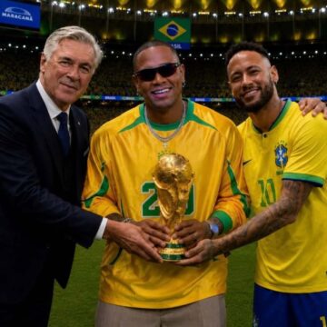 Léo Santana relembra encontro com Ancelotti no Carnaval de Salvador e celebra convocação de Neymar