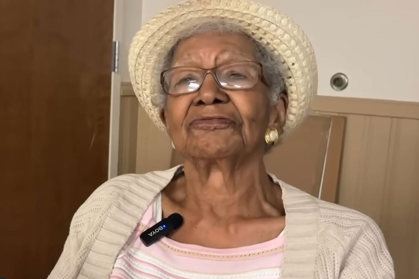 Aos 108 anos, idosa mantém carteira de motorista válida até 2033 e treina 3 vezes por semana