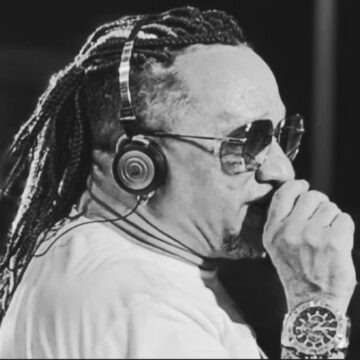 Cantor de pagode Kinho do Rodo morre após passar mal na Bahia