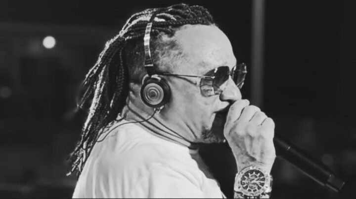 Cantor de pagode Kinho do Rodo morre após passar mal na Bahia