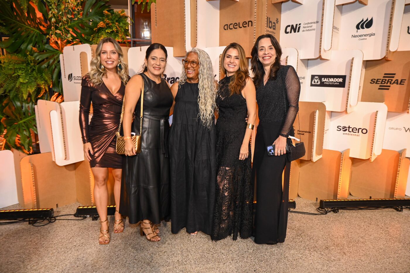 Luciana Gomes, Luciana Gama, Linda Bezerra, Renata de Magalhães Correia e Carol Pithon