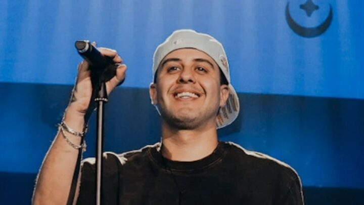 Cantor Bruno Diegues é internado e cancela participação no show de Léo Santana