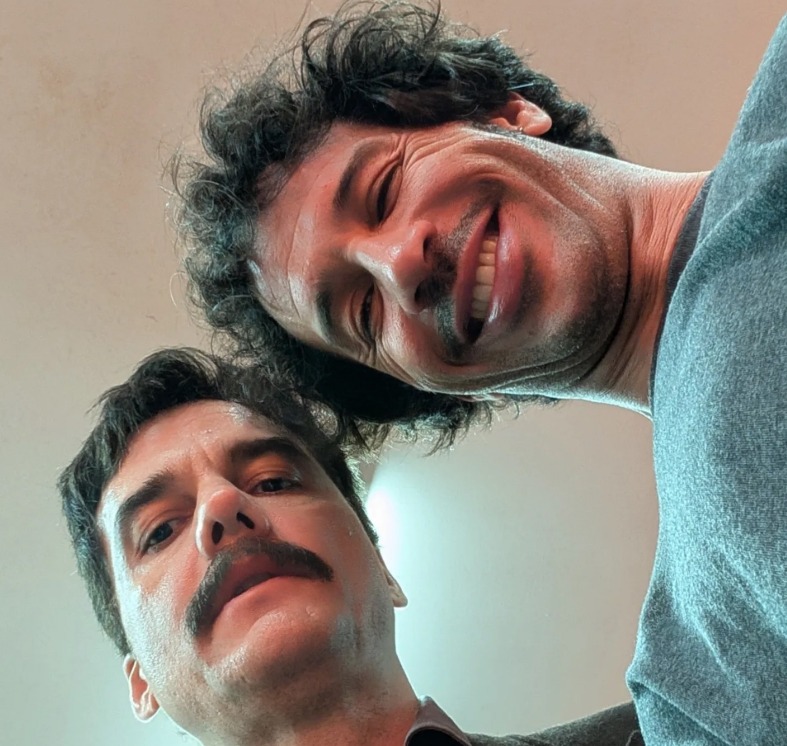 Wagner Moura surge com novo visual para filme com Kristen Stewart e deixa web sem fôlego