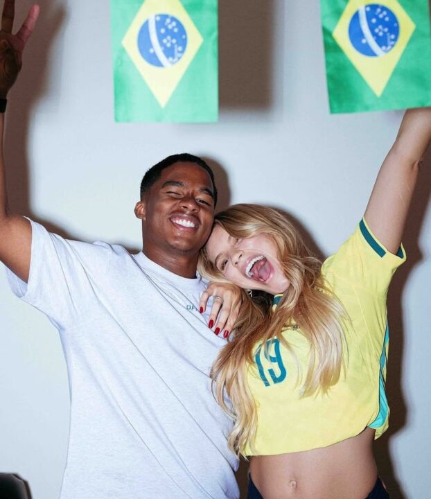 Endrick ganha homenagem da esposa grávida: ‘A nossa torcida será a maior de todas’