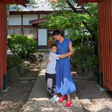 Filho de Sophie Charlotte rouba a cena em fotos raras no Japão
