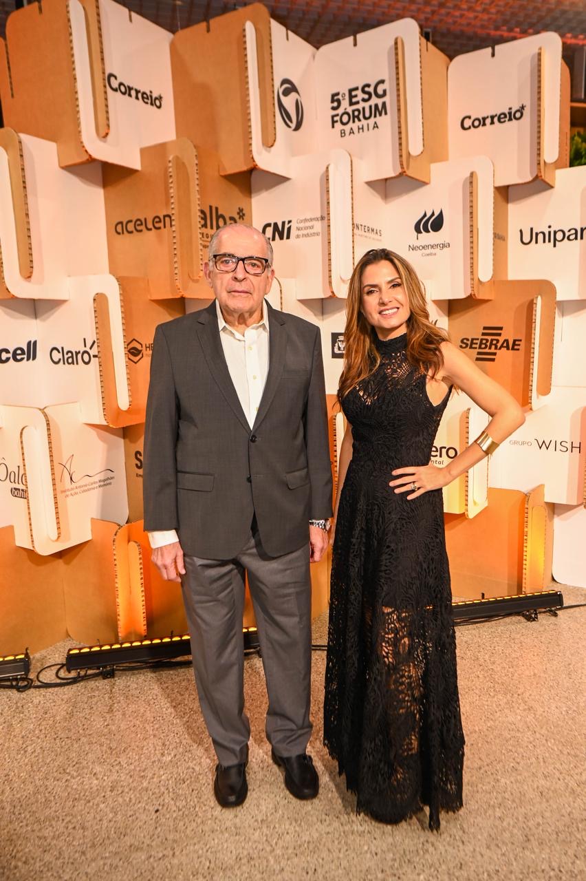 ACM Júnior e Renata de Magalhães Correia