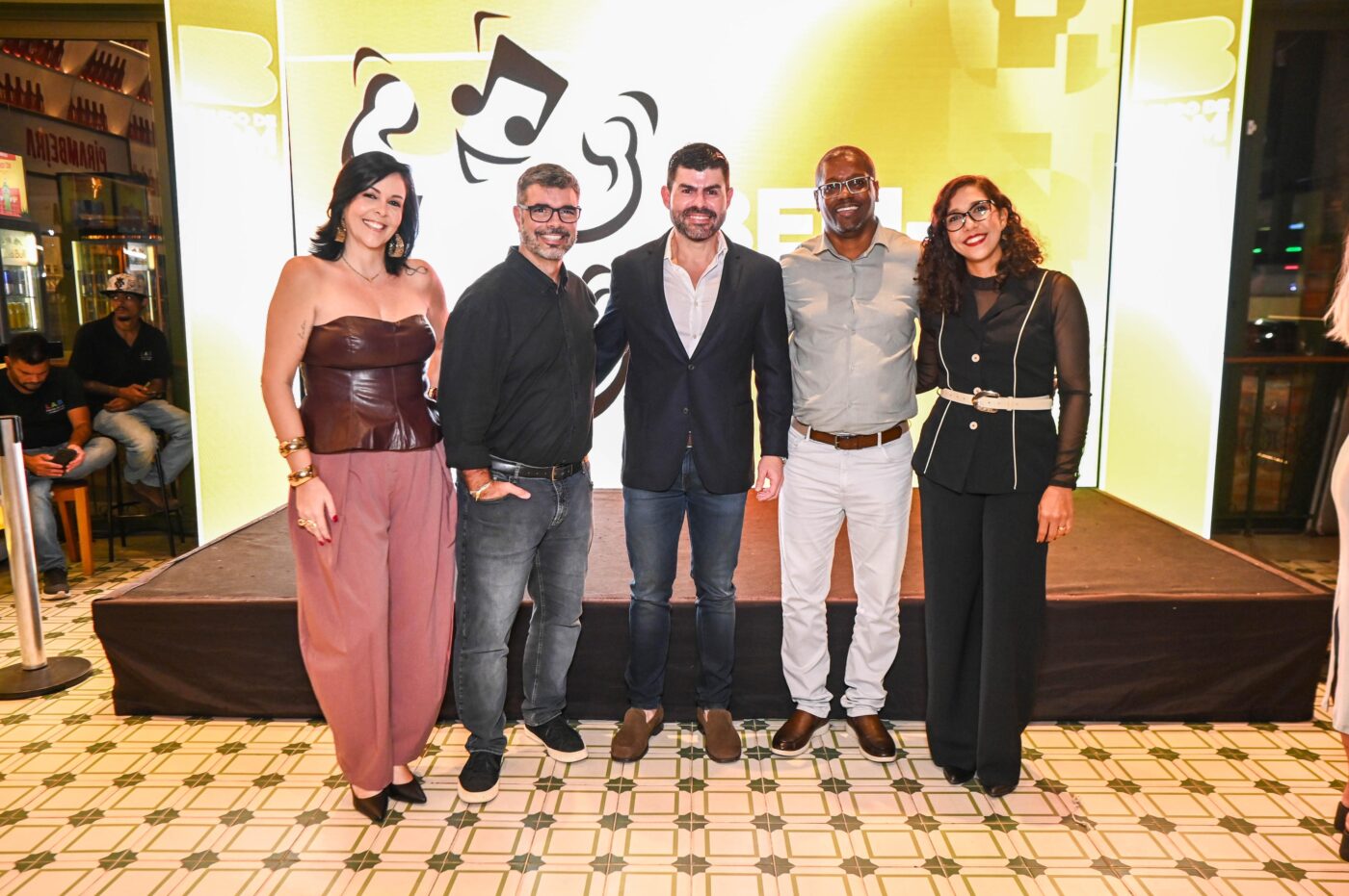 Daniela Camardelli, Luis Moreira, Rafael Lomes, Elson Silva e Samantha Lima