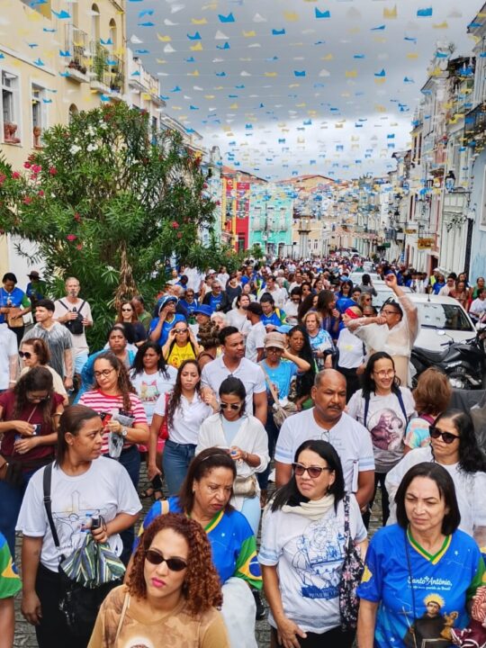 Caminhada inaugura ‘Caminho de Antônio’, nova rota de peregrinação religiosa em Salvador