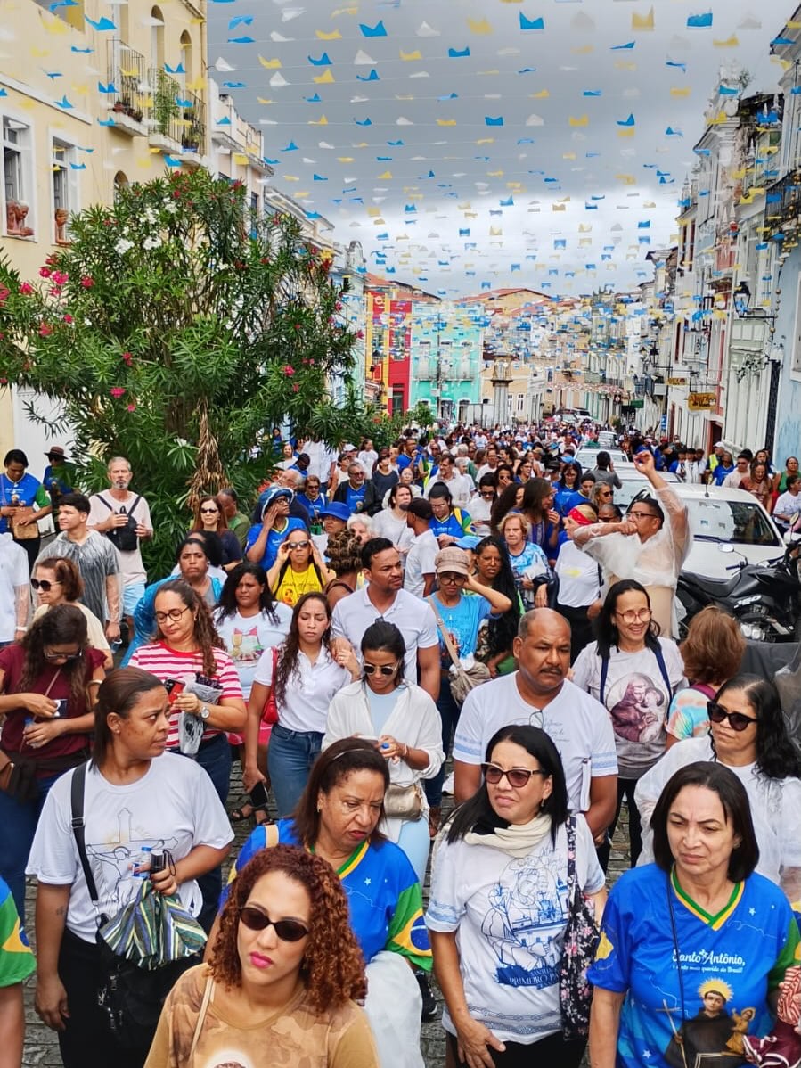 Caminhada inaugura ‘Caminho de Antônio’, nova rota de peregrinação religiosa em Salvador