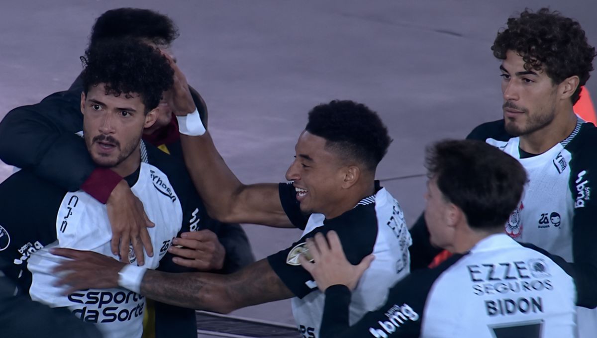 Corinthians arranca empate com Santa Fe e fica perto das oitavas da Libertadores