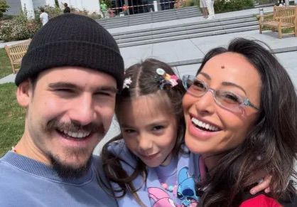 Nicolas Prattes homenageia Sabrina Sato no Dia das Mães e cita bebê que o casal perdeu