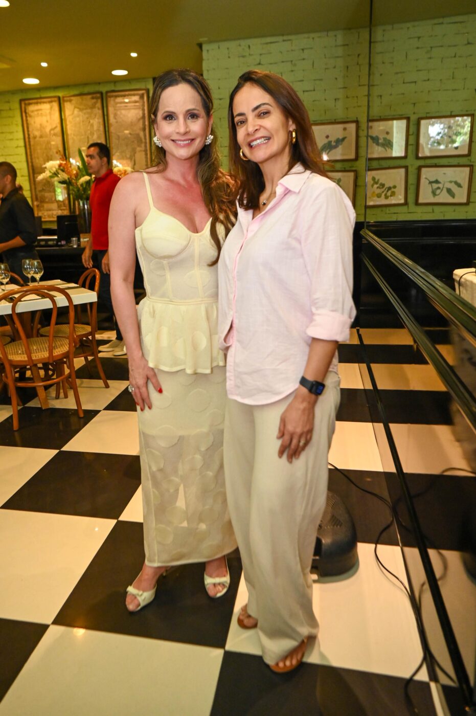 Bruna Martins e Gabriela Oliveira
