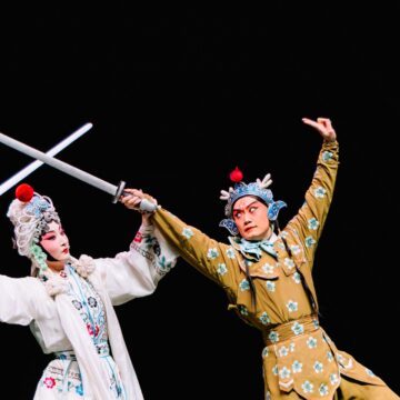 Ópera de Pequim lota Concha Acústica e reforça intercâmbio cultural entre Bahia e China
