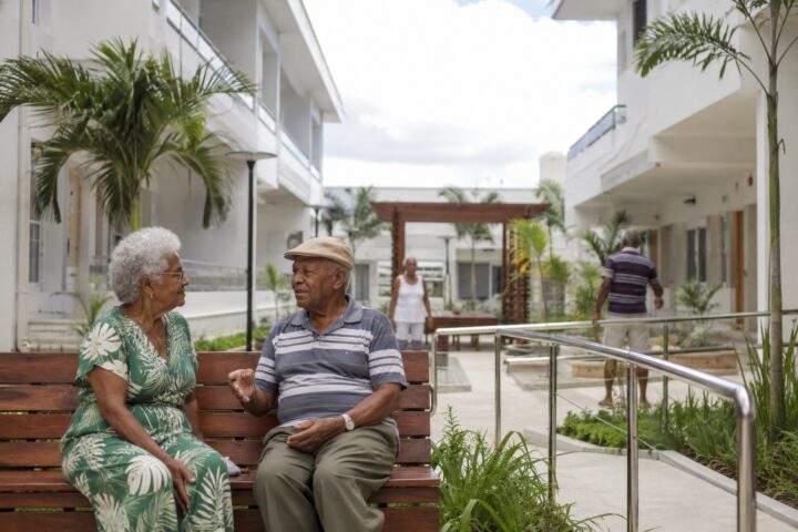 Câmara aprova projeto de condomínio social para idosos em Salvador