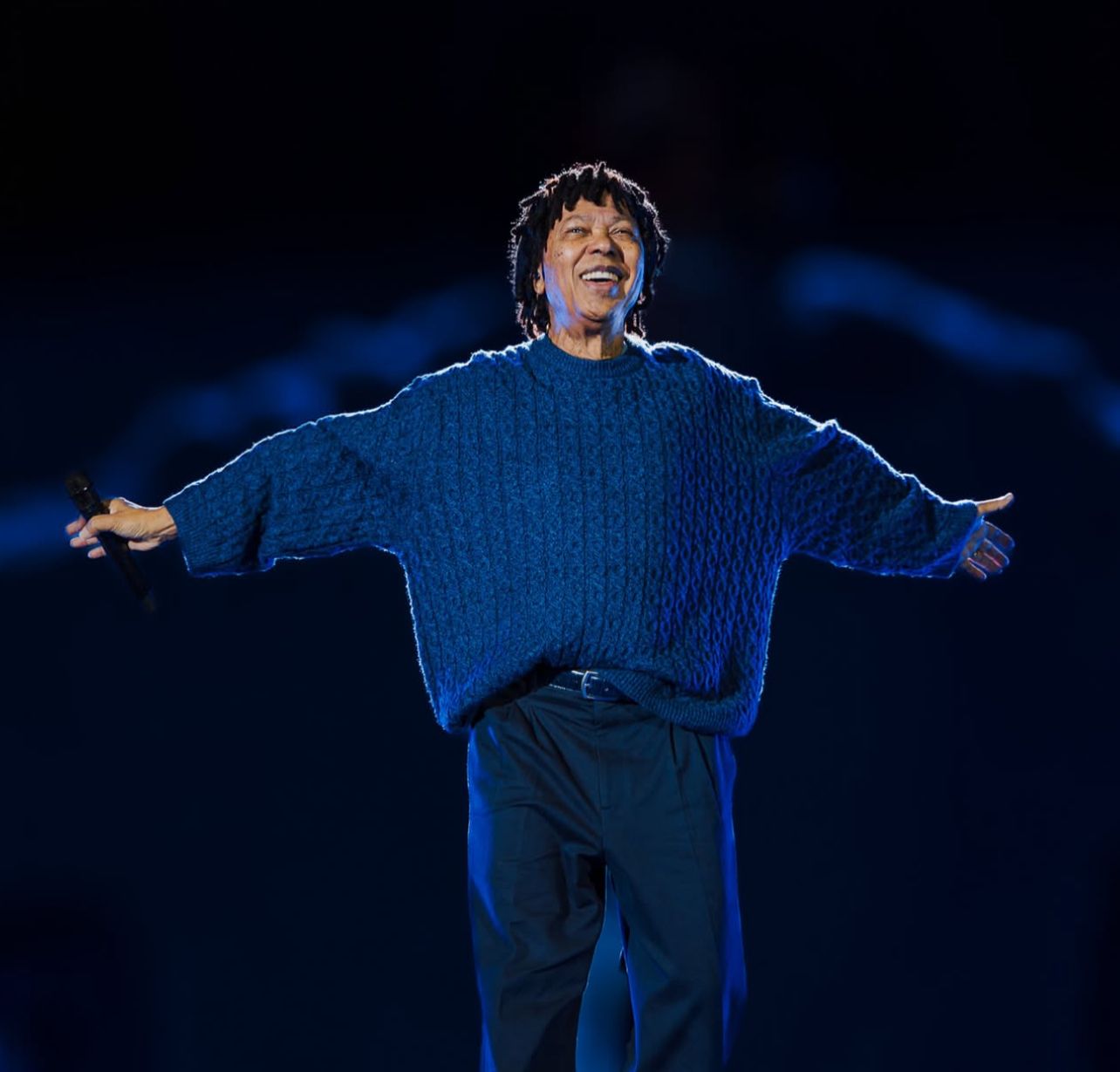É amanhã! Djavan celebra 50 anos de carreira com show da nova turnê em Salvador