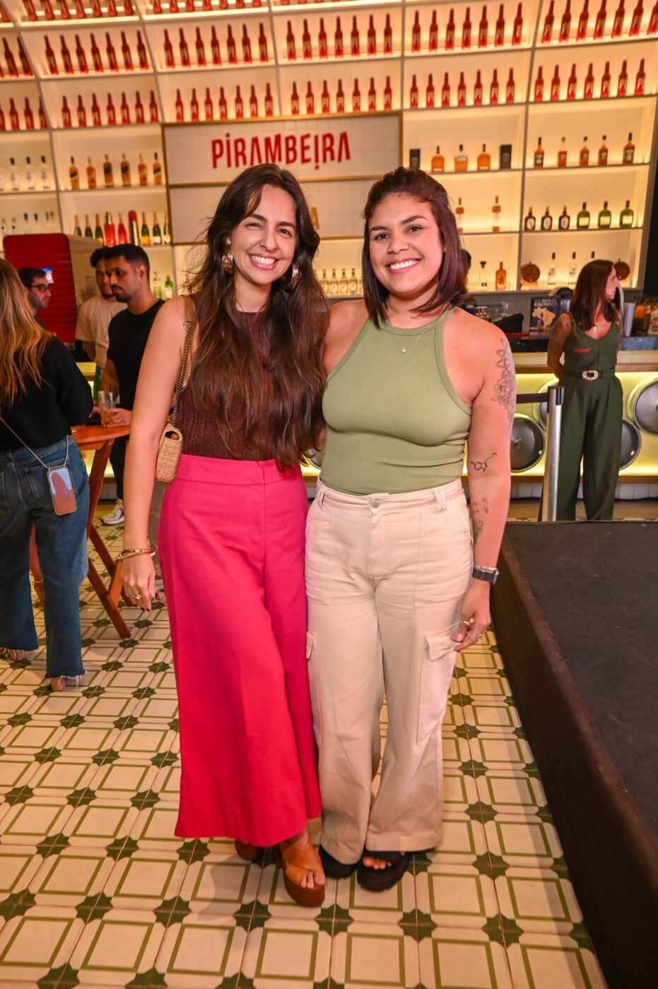 Caroline Ribeiro e Carina Marçal