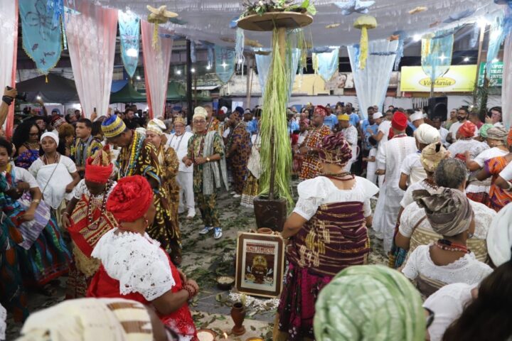 Bembé do Mercado movimenta afroturismo em Santo Amaro durante celebração de 137 anos