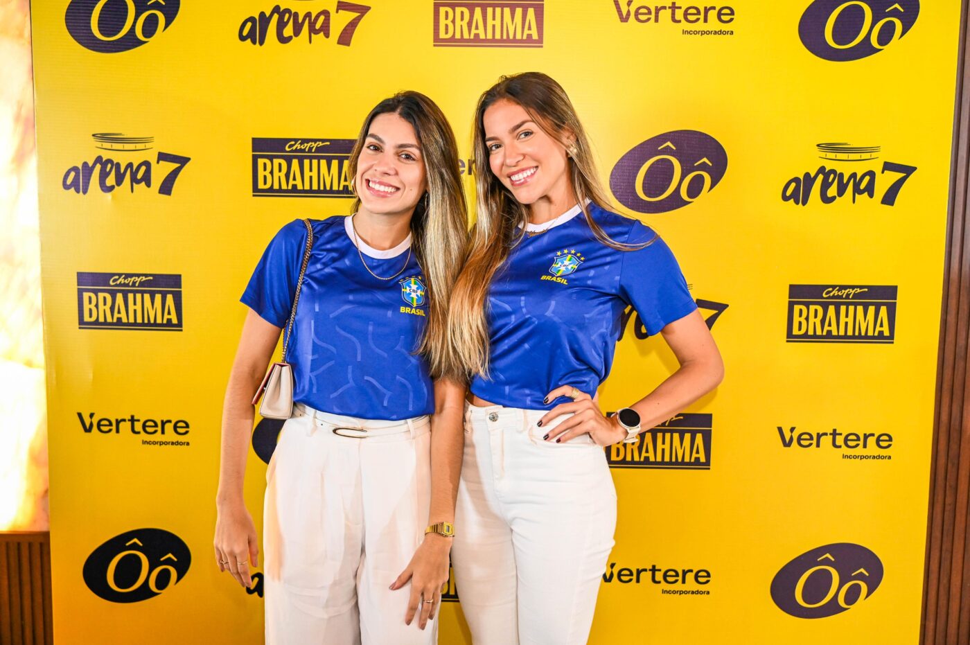 Lavinia Sales e Yasmin Brito