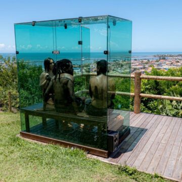 Hotel em Porto Seguro inaugura sauna ao ar livre com vista para o mar e o Centro Histórico