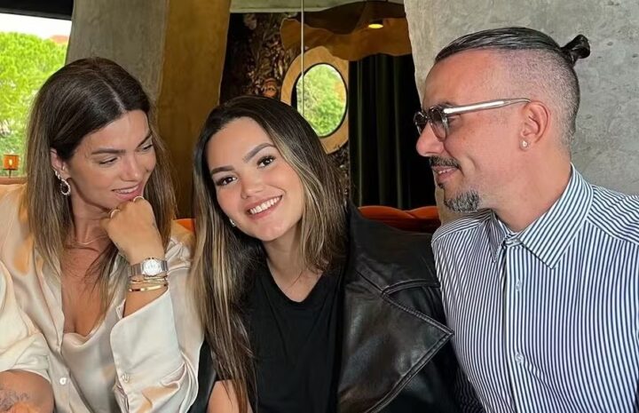 Filha de Kelly Key revela que superou medo de avião após AVC do pai: ‘Muito espiritual’