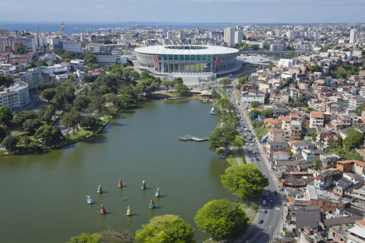 Bahia e Vitória vivem contrastes em momento decisivo da temporada