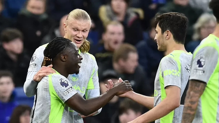 Tropeço do Manchester City coloca Arsenal com a mão na taça da Premier League