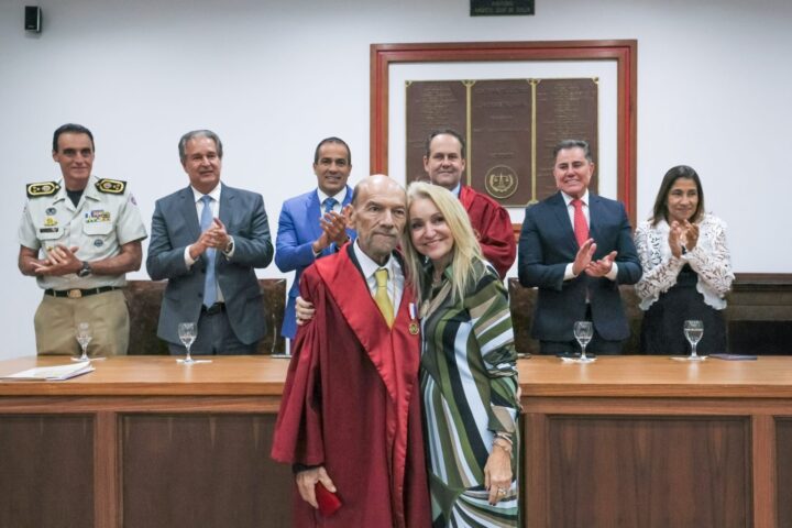 Presidente do TJBA prestigia entrega da Medalha Orlando Gomes ao jurista Sérgio Habib