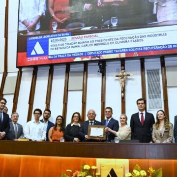 Presidente da Fieb recebe Título de Cidadão Baiano na Alba