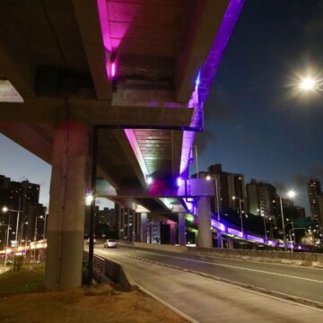 Monumentos de Salvador ganham iluminação especial para campanhas em maio
