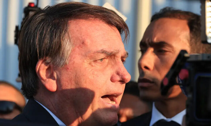 Jair Bolsonaro tem alta hospitalar após passar por cirurgia no ombro